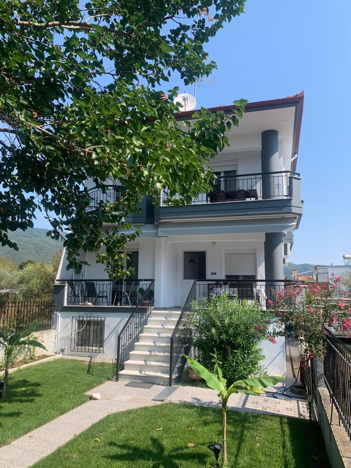 Irdis Garden Appartement *